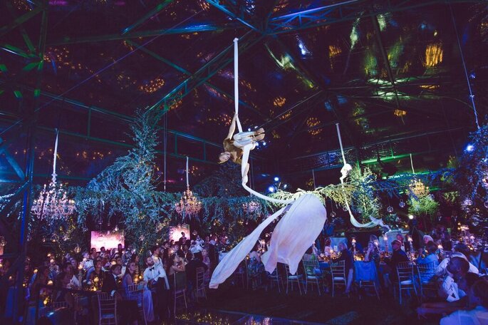 Une orangerie en vert avec un spectacle 