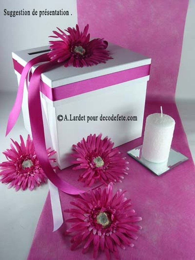 Jouez avec les fleurs pour votre décoration de mariage ! Source : decodefete.com