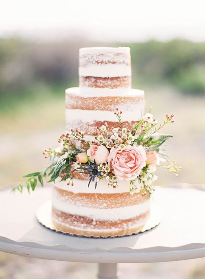 Semi Naked Cake 