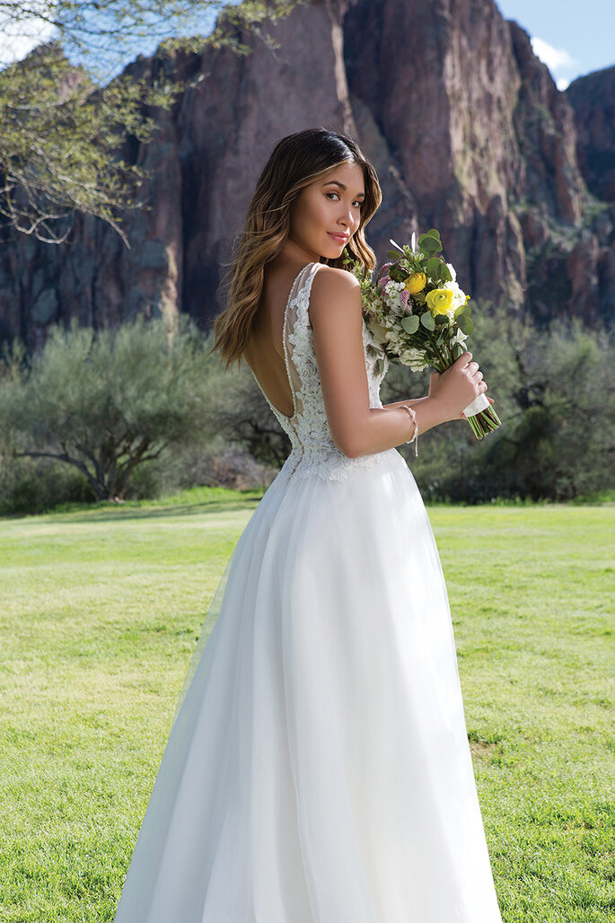 Most popular wedding dresses sales 2018