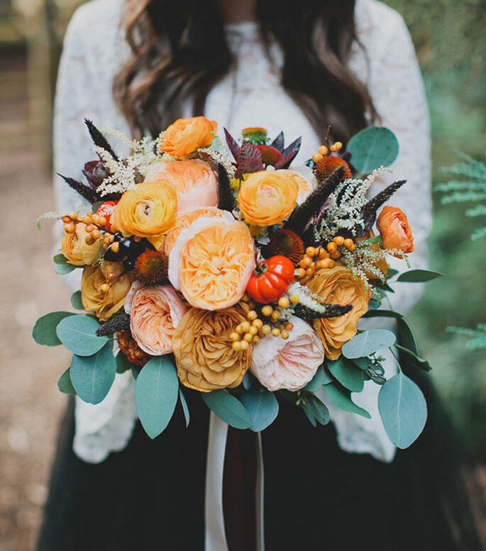 Bouquet de mariée avec pivoines