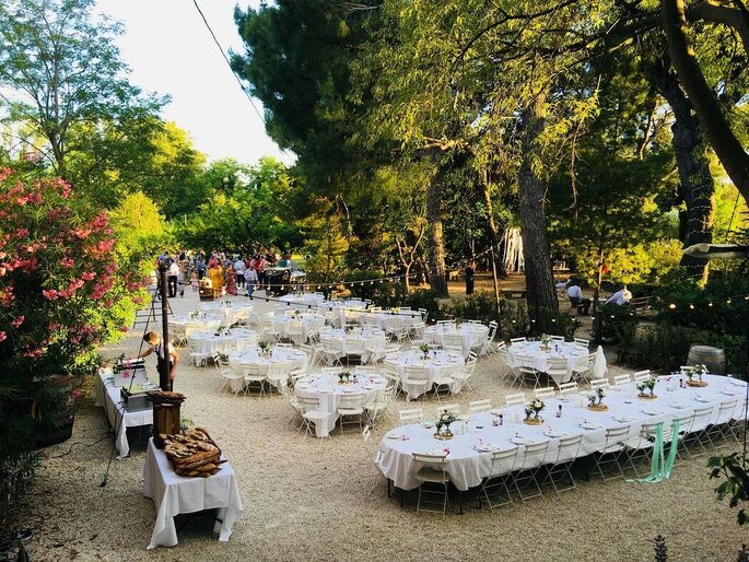 dîner de mariage en plein air 