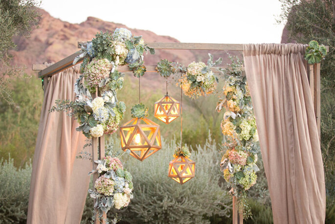 Lo mejor de la geometría en la decoración de tu boda - Foto Amy and Jordan