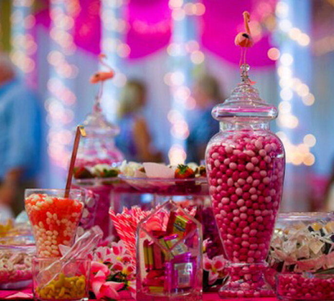 Une décoration de mariage rose. Photo: Cb Karine- Razvanphotography