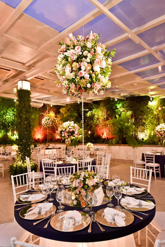 centro de mesas florais e grandes para casamento clássico