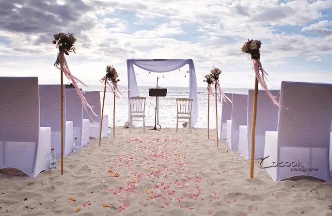 Cérémonie de mariage laïque sur la plage à La Réunion