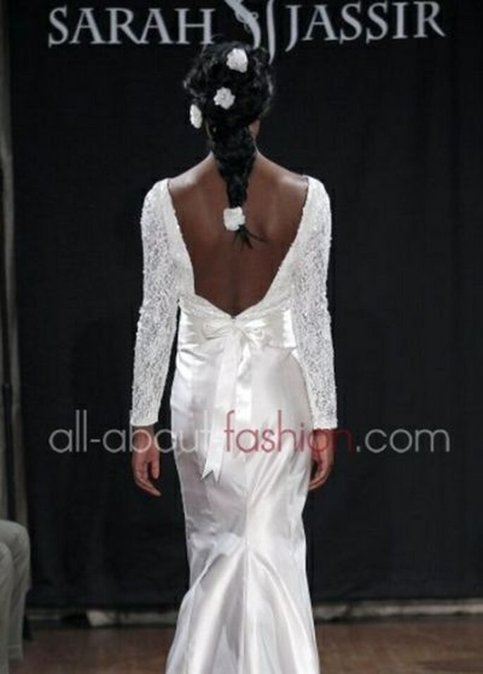 rückenfreies Brautkleid aus der Hochzeits Kollektion 2013 von Sarah Jassir