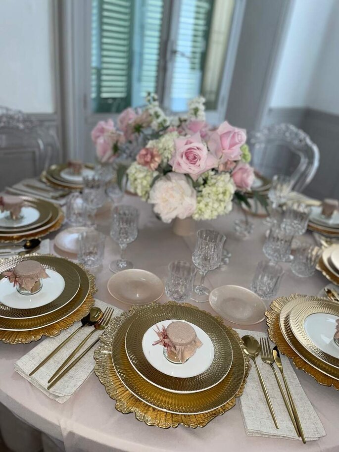 Décoration d'une table de mariage dorée - Feliya Prestige 