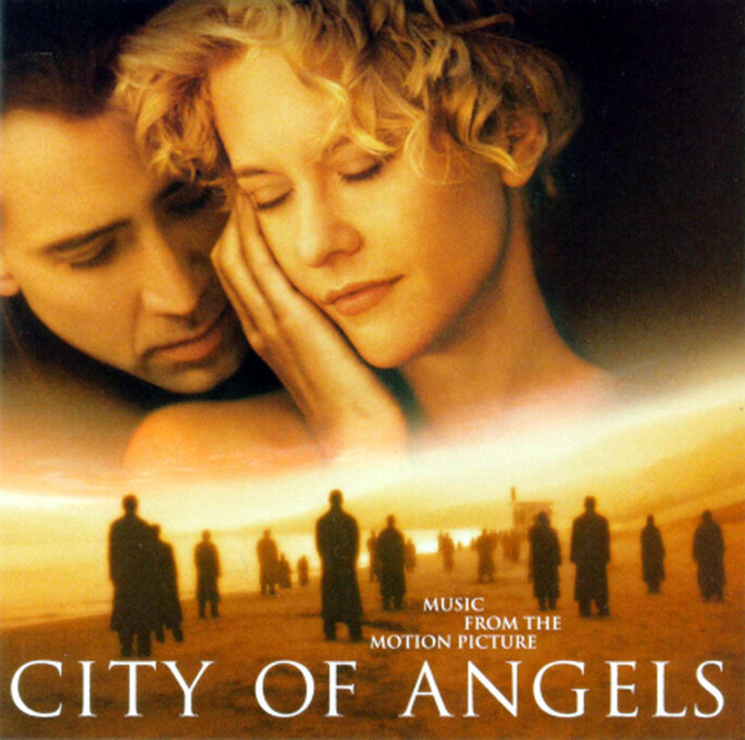 La canción "Angel" de la talentosa Sarah Mclachlan seguro conocer por la banda sonora de la famosa película "City of Angels" 