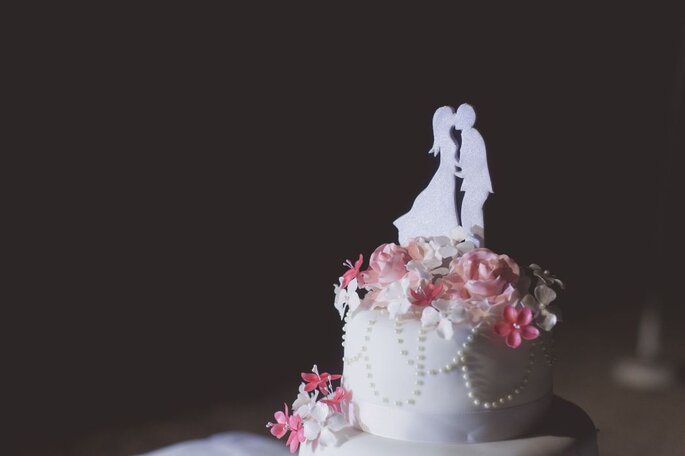 Bolo de aniversário 50 anos azul com cobertura de açúcar e icing – Love In  a Cake