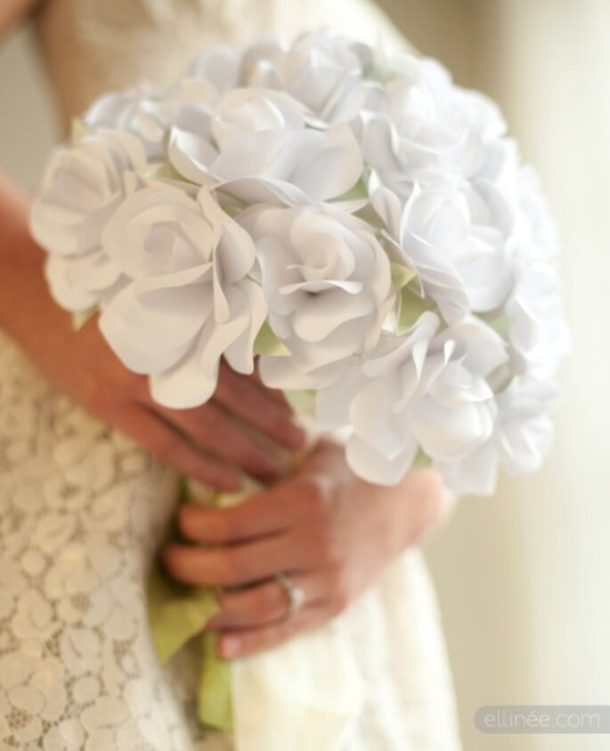 Originell: die Papier-Brautsträuße sind ideal für Bräute, die etwas anders sein wollen – Foto: PaperRose-Bouque