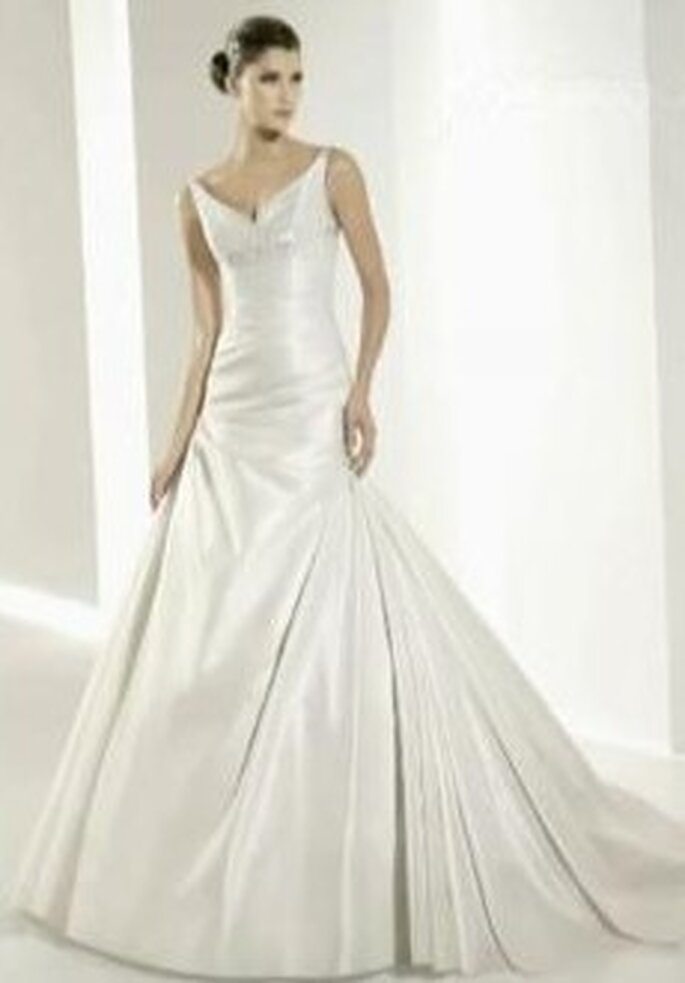 Colección de vestidos de novia en seda mixta White One 2011