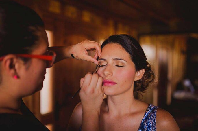 Los 10 mejores maquilladores de novias en Santiago para acertar con tu look  nupcial