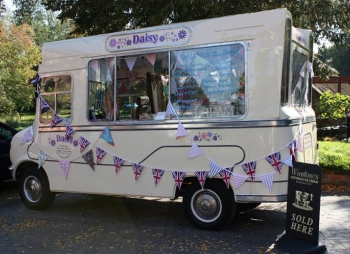 Daisy, le camion de glaces vintage - daisyicecreamvan.co.uk