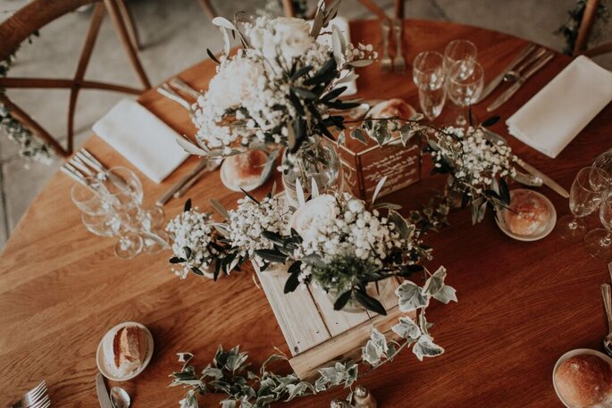 Détail décoration de table et fleurs