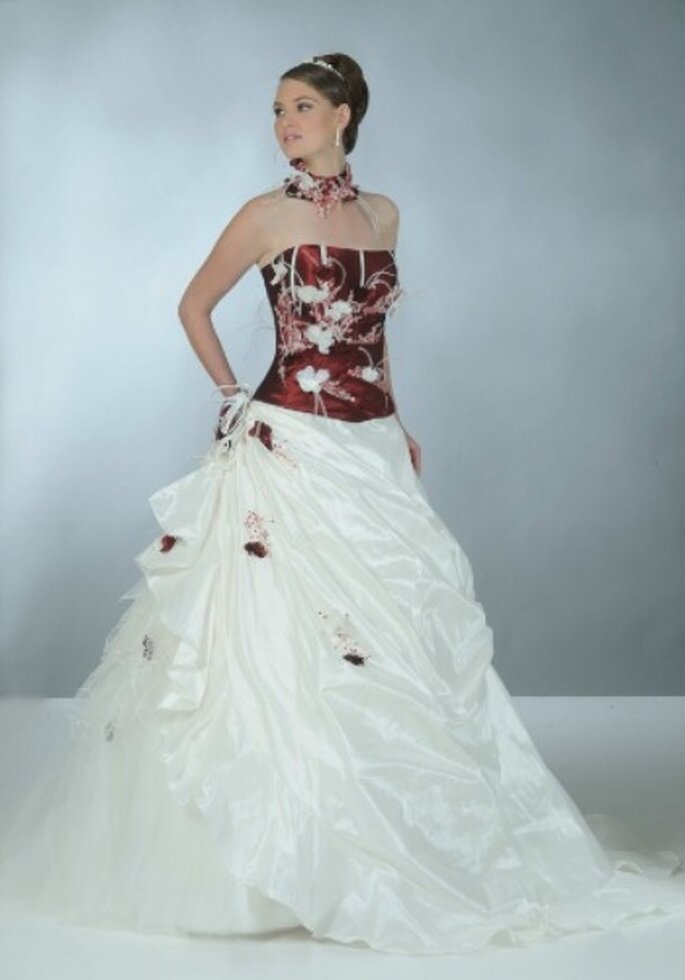 Robe de mariée outlet rouge et blanche