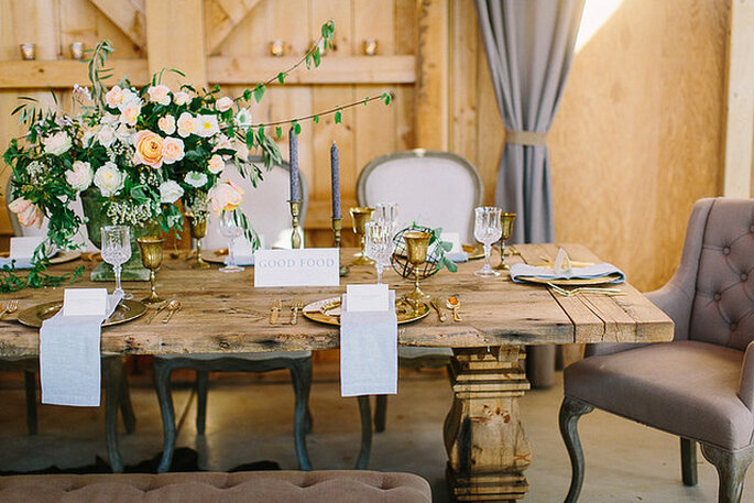 Majestuosos centros de mesas con grandes arreglos florales. Foto: Danielle Capito
