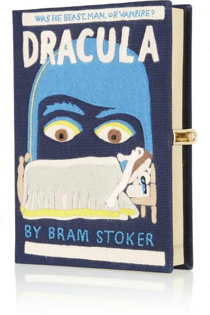 Bolso de fiesta con forma de libro "Dracula" - Foto Olympia Le Tan