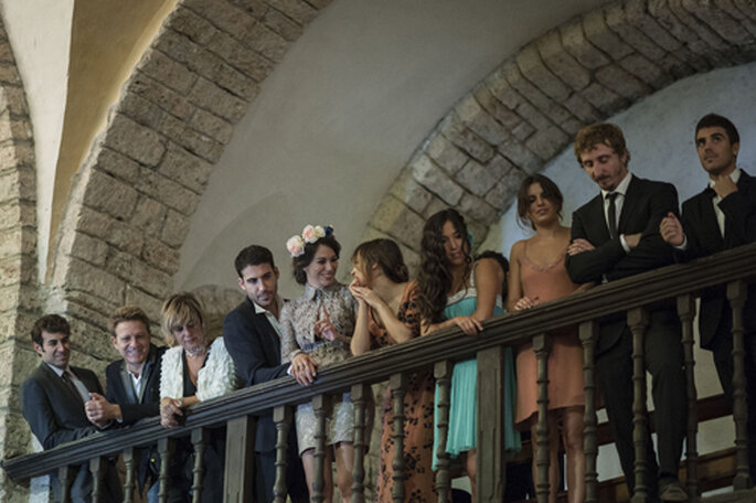 Romántica boda del malo de la serie 'El Barco' en los Pirineos