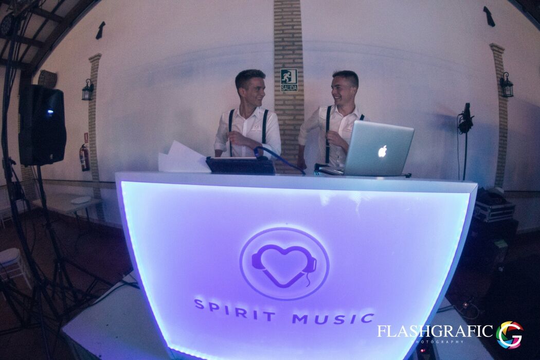 Spirit Music - Dj's Animadores