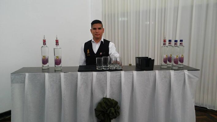 Luis Leonel Bartender