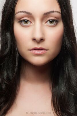 Eva Villamar  -makeup, hair and beauty-