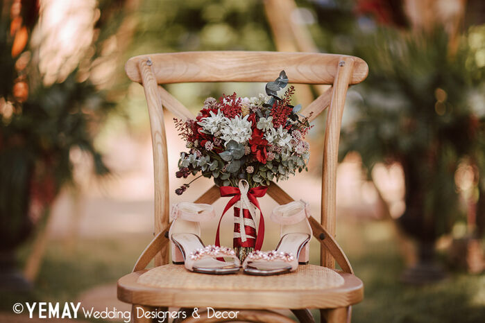 Yemay Weddings & Flowers