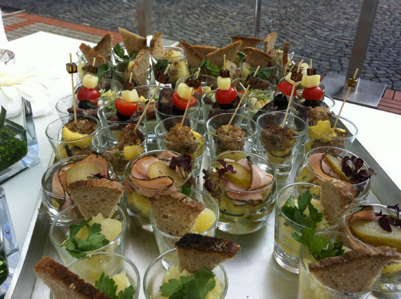 Adel.es Catering