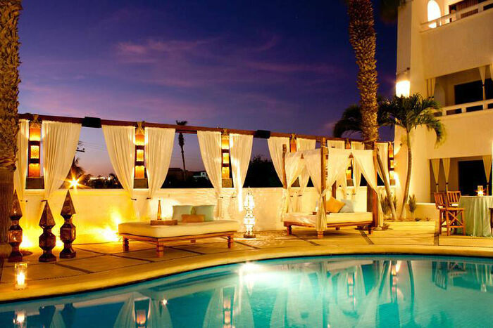 Bahía Hotel Beach Club