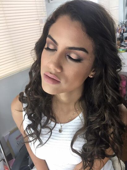 Gala makeup Artist