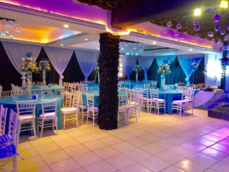 Salón De Eventos & Banquetes Versalles