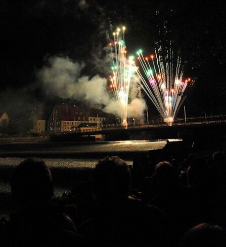 Rothdach Feuerwerk