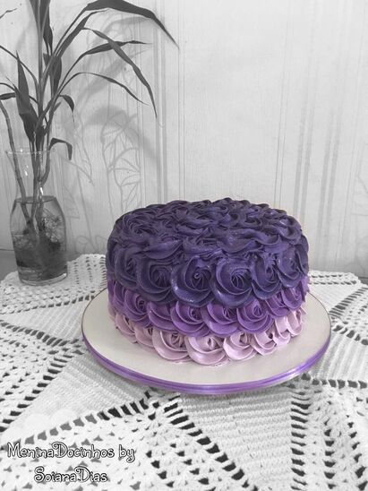Menina Docinhos Cake Designer by Soiara Dias