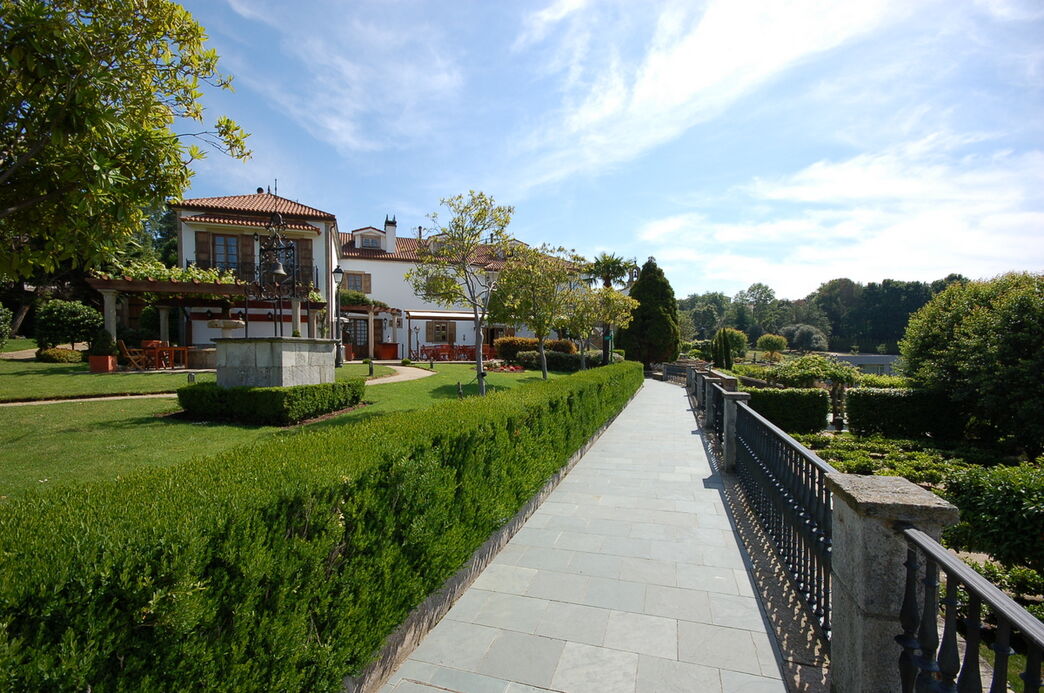 Hotel Monumento Pazo Do Rio