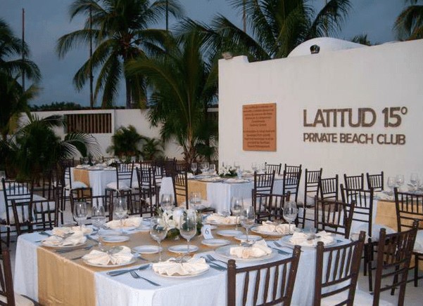 La Isla Huatulco & Beach Club