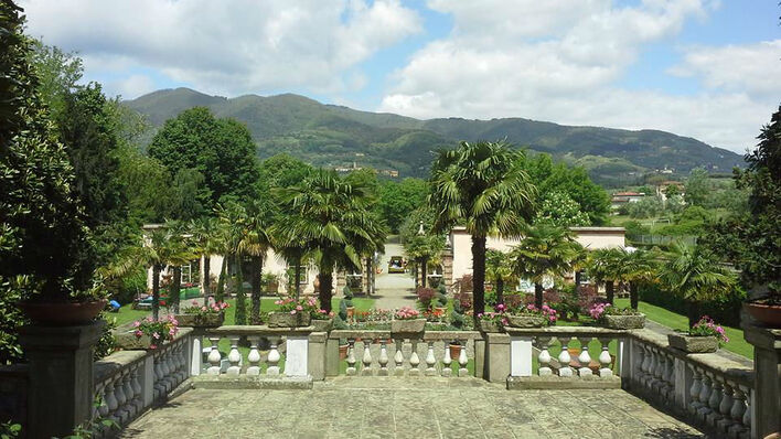 Villa Lazzareschi