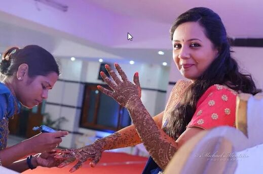 Best Mehendi Designs and Artists