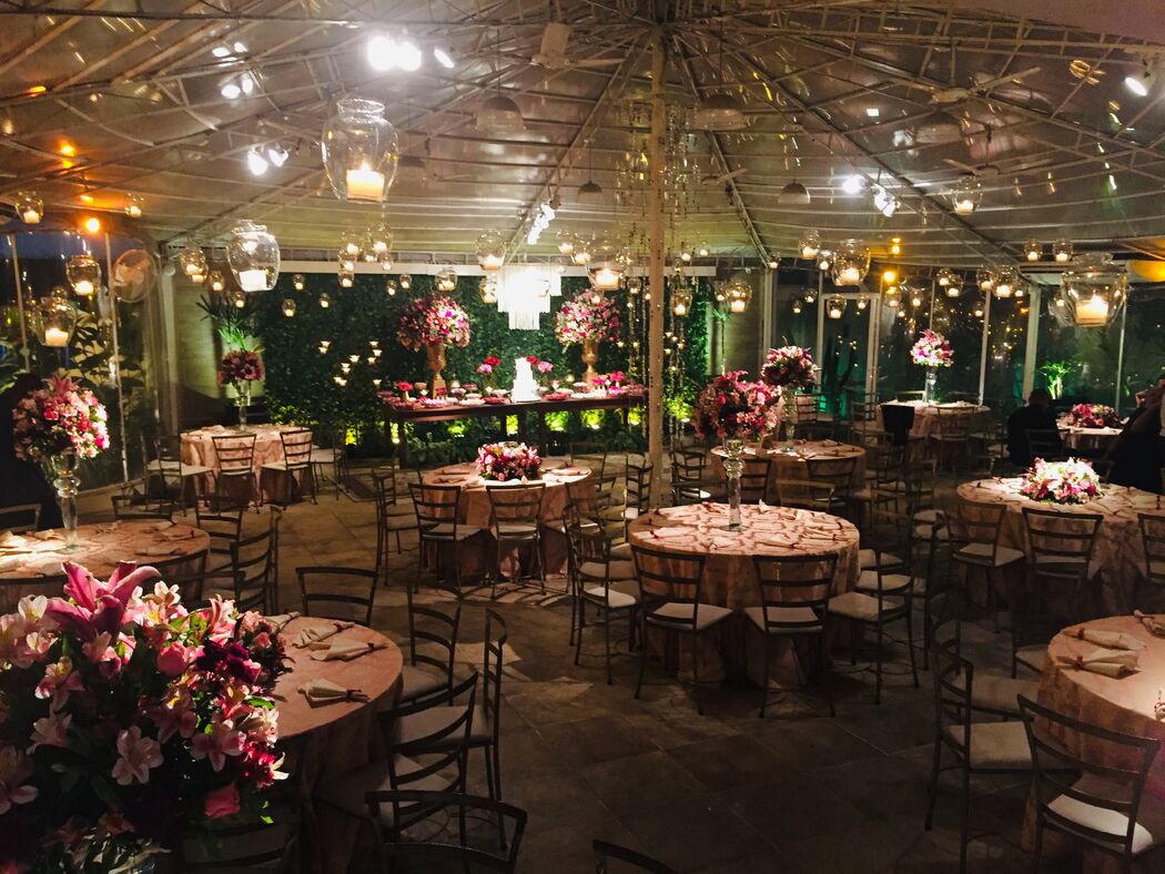 Tropical Casa de Festas