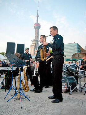 Saxophonist, Hochzeits Band: Sax o’ conga