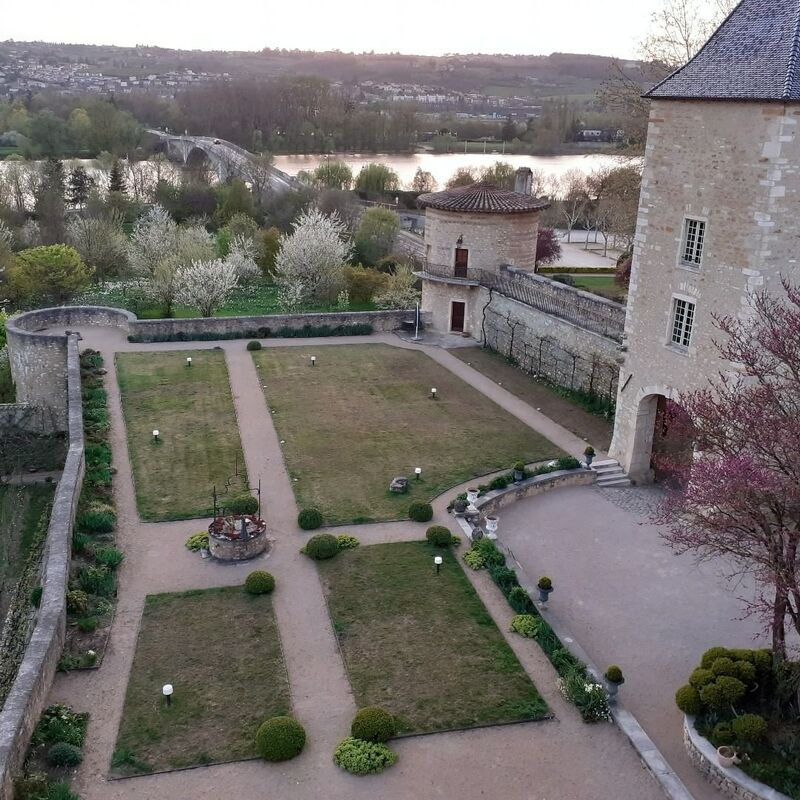 Château de Saint-Bernard