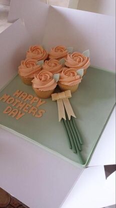 Vivi Roberts Catering and Cake Decoration