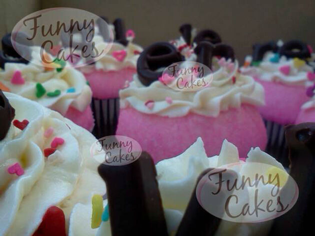 Funny Cakes