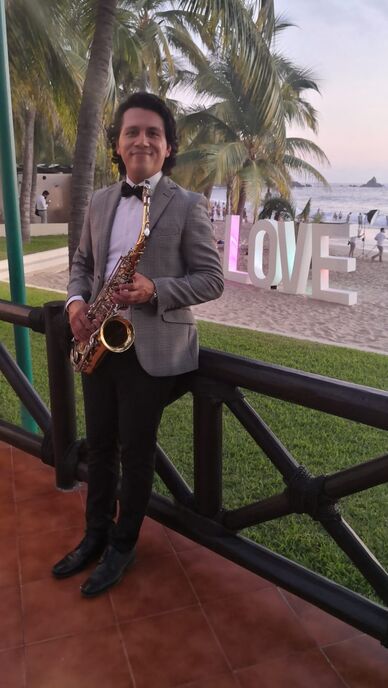Saxofonista Carlos Miranda