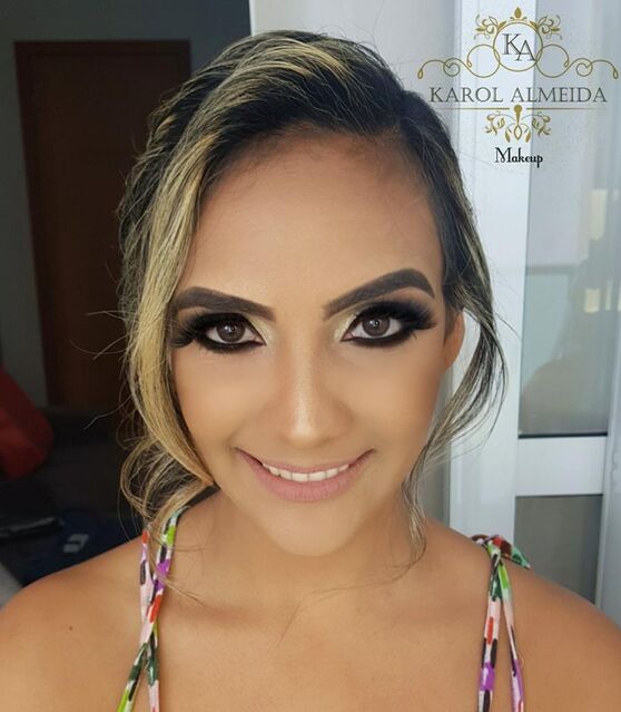 Karol Almeida Make Up