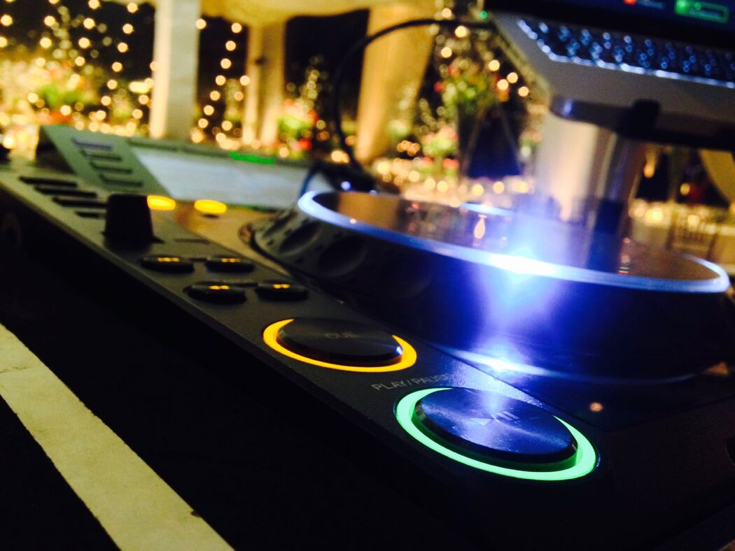 DJ Fox - Sound & Lighting