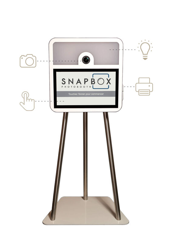 Snapbox Photobooth by JD Photography