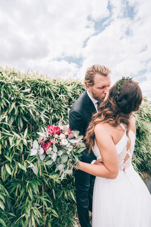 Bow Wedding Photo