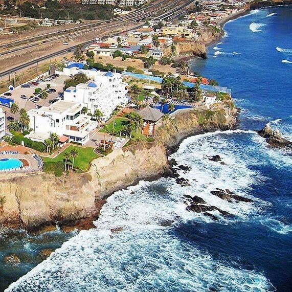 Las Rocas Resort &  Spa