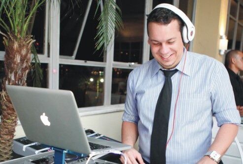 DJ Raphael Mendes