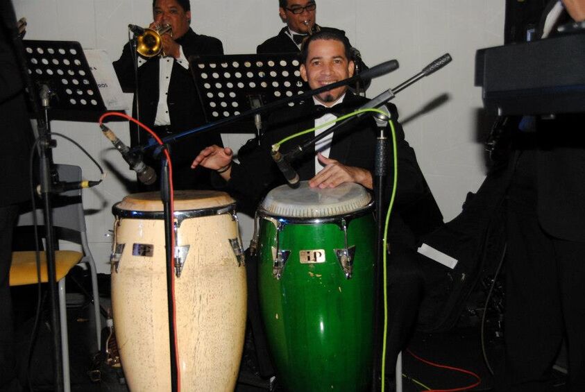 Emiro y Los Band Biros Orquesta